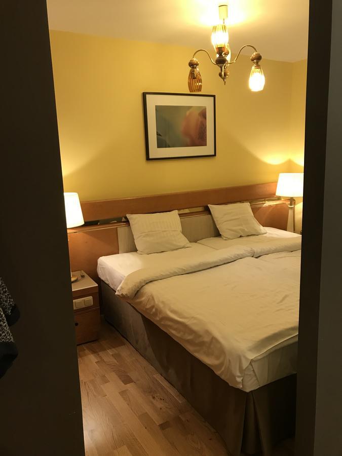 Apartament Ewa Tarnów Buitenkant foto