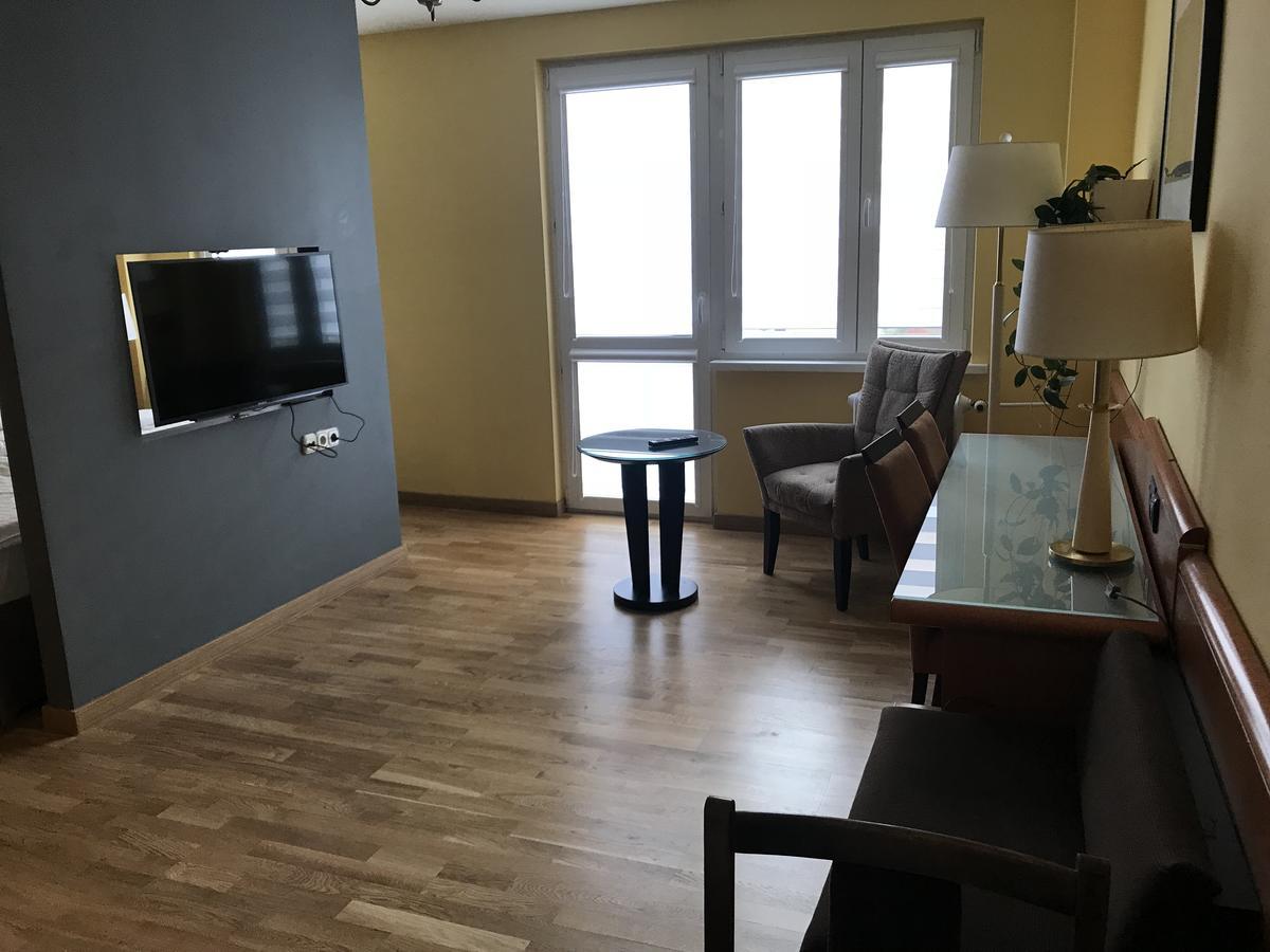 Apartament Ewa Tarnów Buitenkant foto